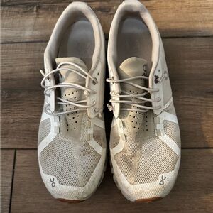 On cloud women’s sneakers